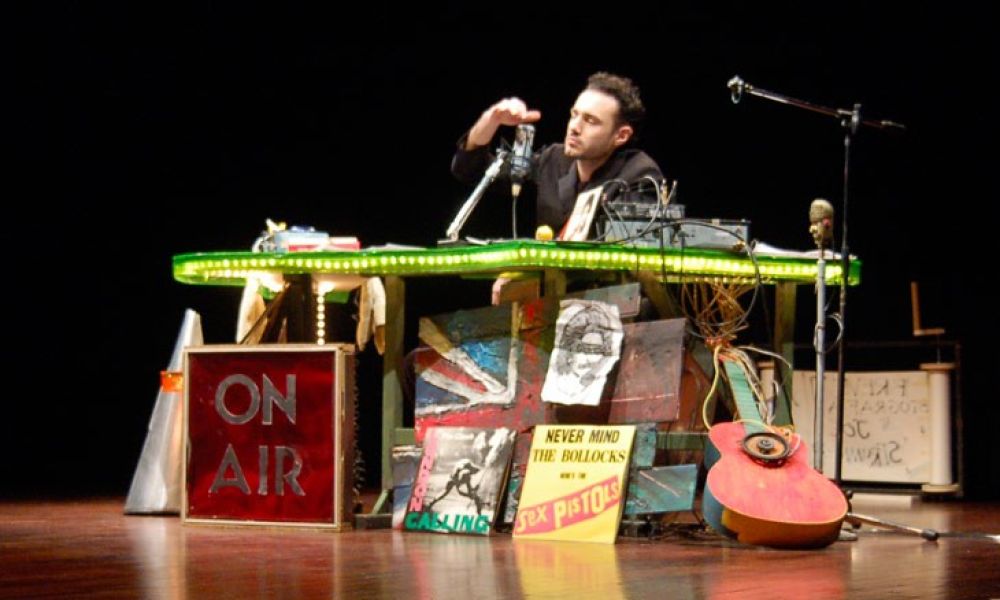 Adolescenza tra parole e teatro. Una serata con Stefano Laffi e la Baracca Testoni Ragazzi